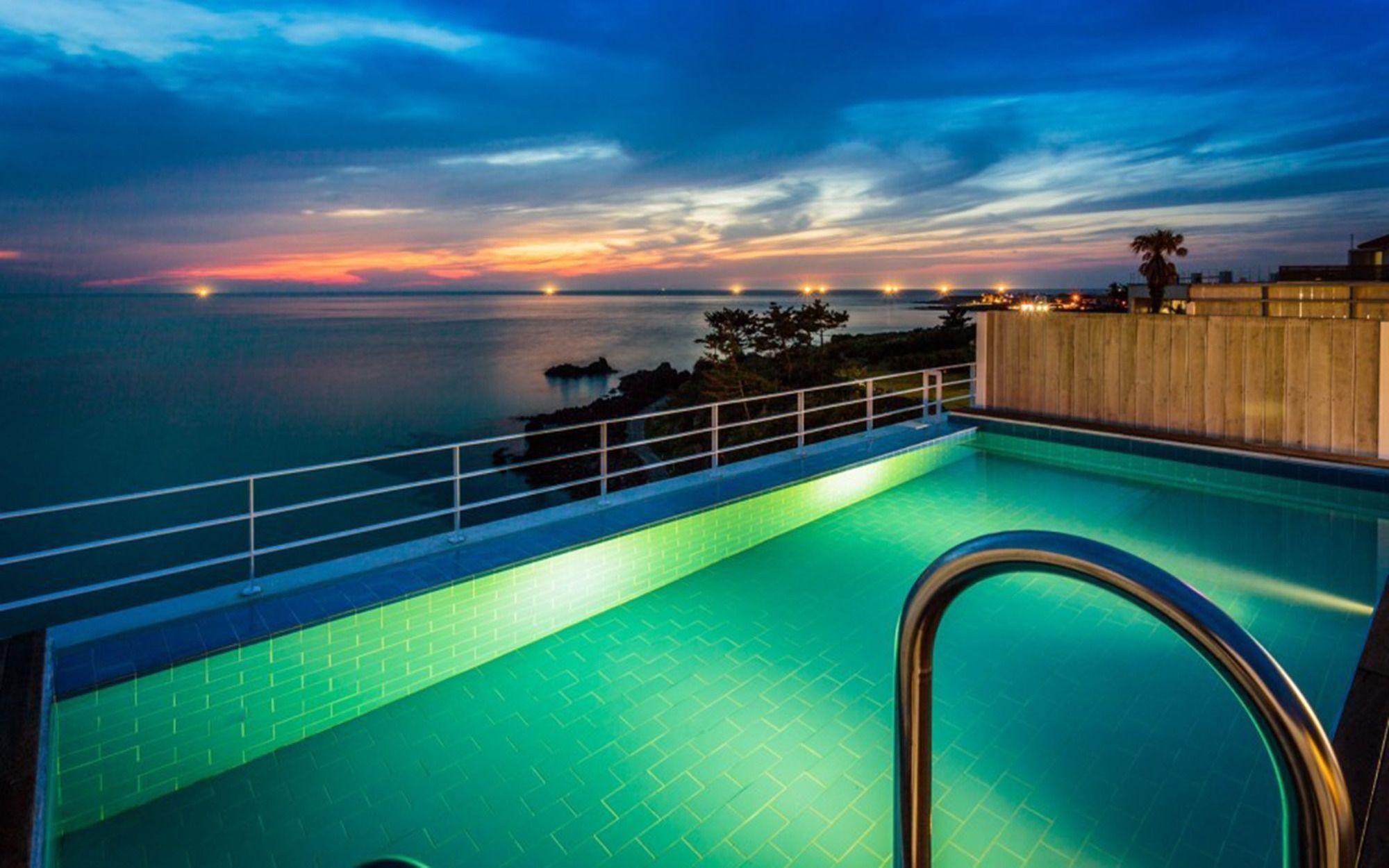 Aewol The Sunset Resort Jeju Exterior photo
